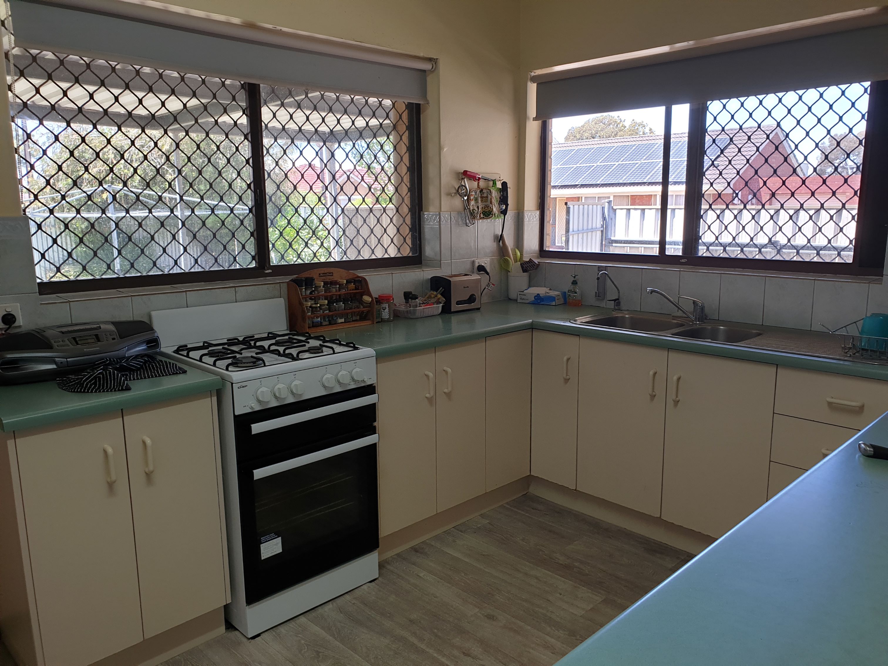 One bedroom available - Shared House - BASIC SDA property — Home image 3