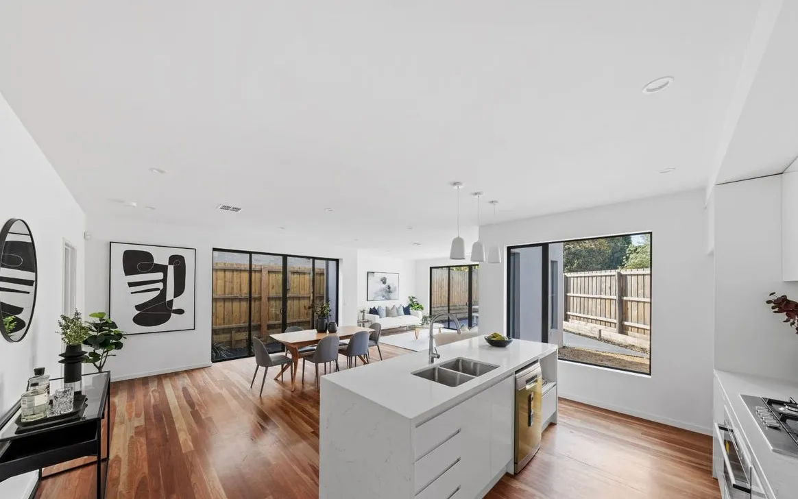 Modern and Comfortable SIL Living in Essendon — Home image 5
