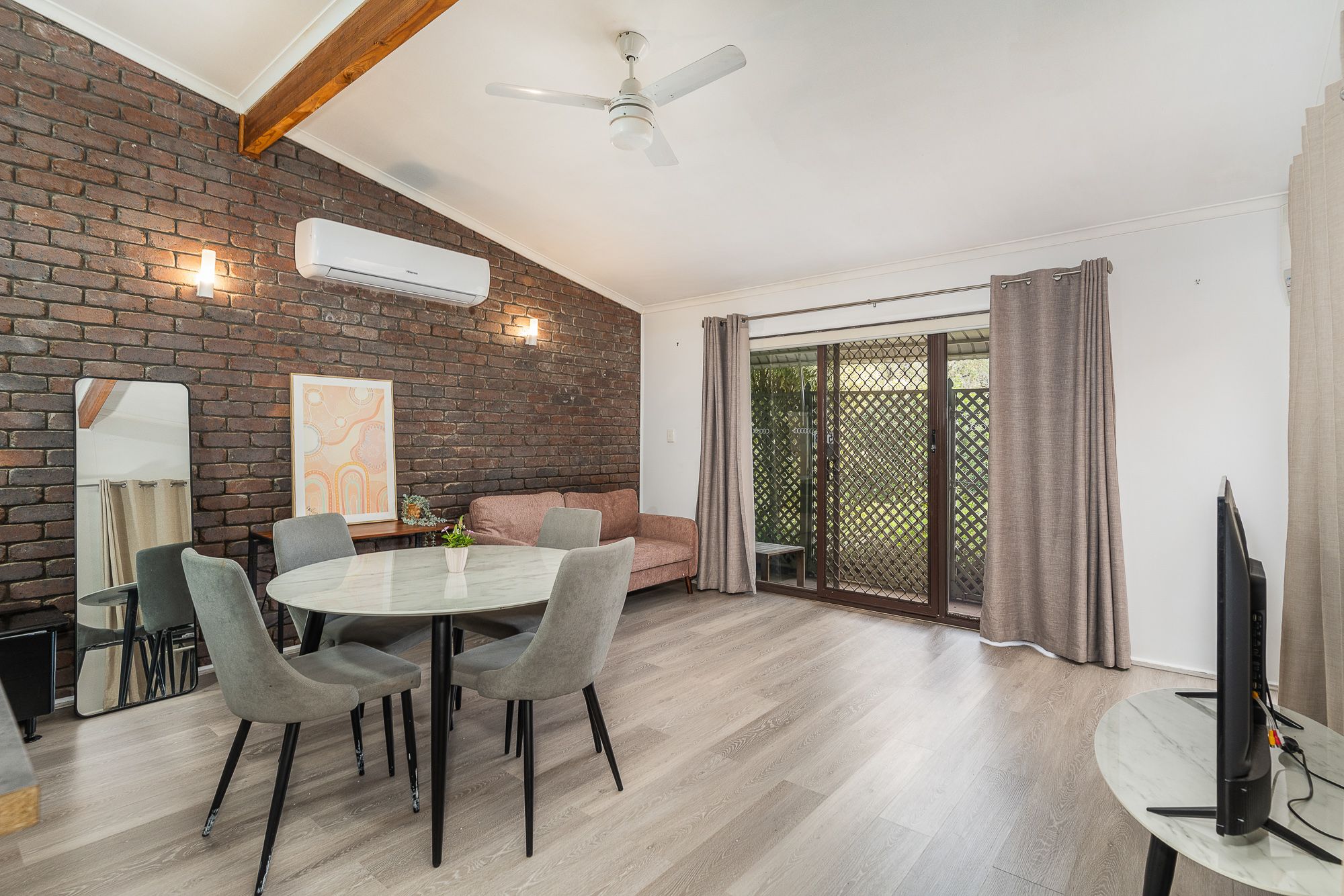 Delightful Two (2) Bedder Duplex, Hayes Street, Caboolture QLD — Home image 9