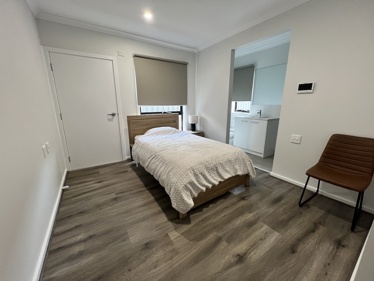 Fully Furnished - Brand-New HPS Home in Clyde — Home image 9