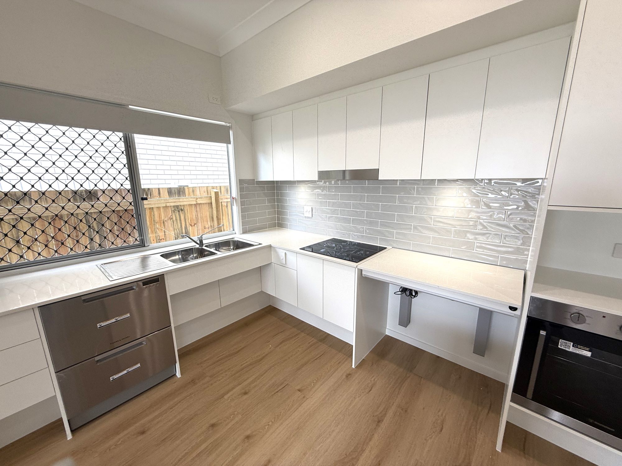 3 Bedroom home with OOA in Sunnybank Hills, Queensland — Home image 2