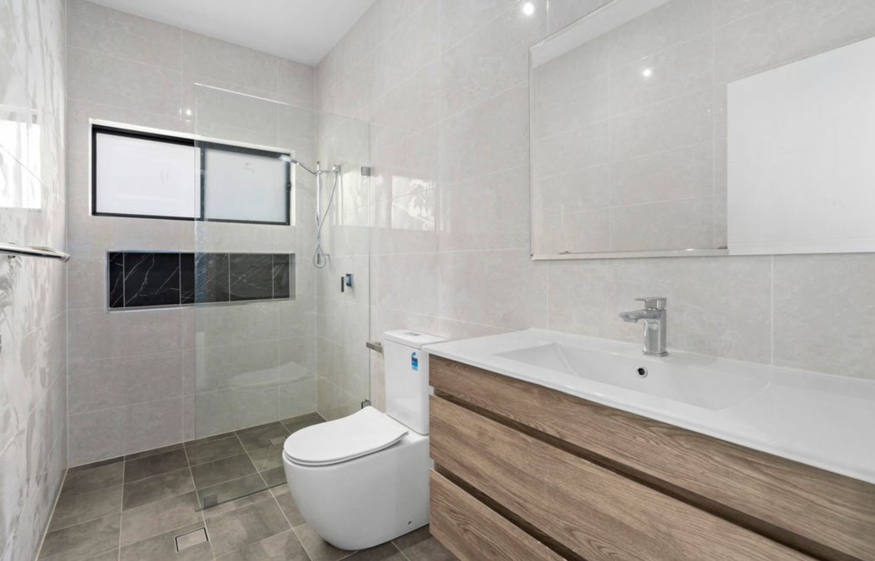 Private Living in Community Dwelling - Cambridge Park! — Home image 4