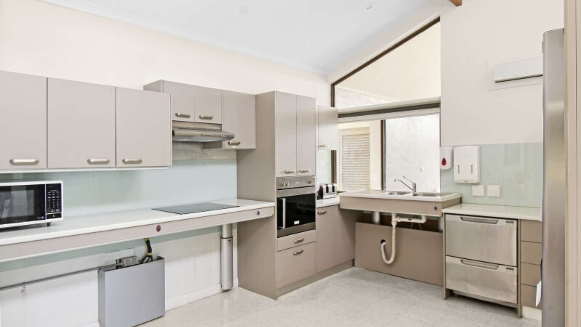 Spacious Disability Home With Great Outdoor Area, Campbelltown NSW 2560 — Home image 3