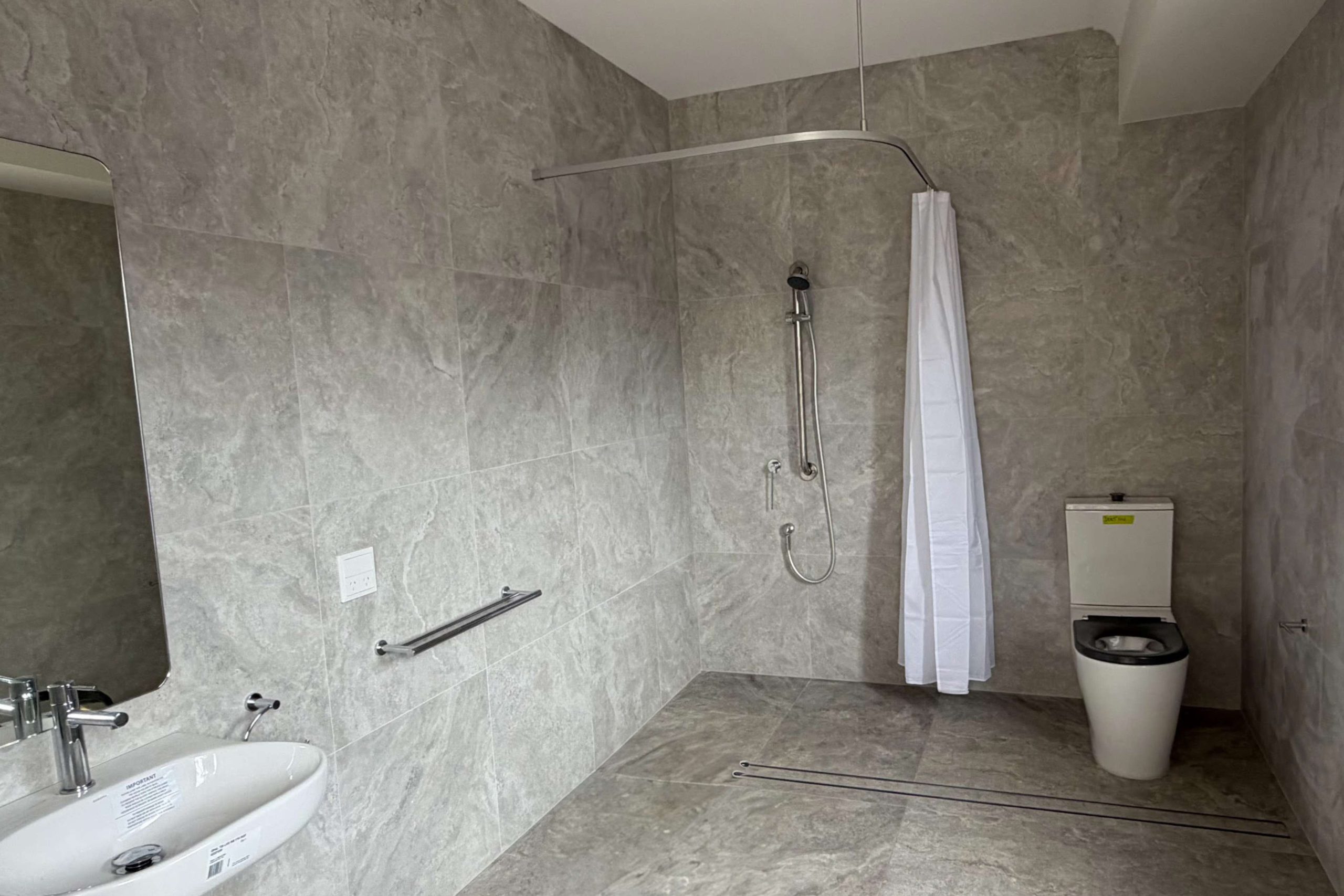 2 of 2 Dual Designer HPS Homes — Home image 2
