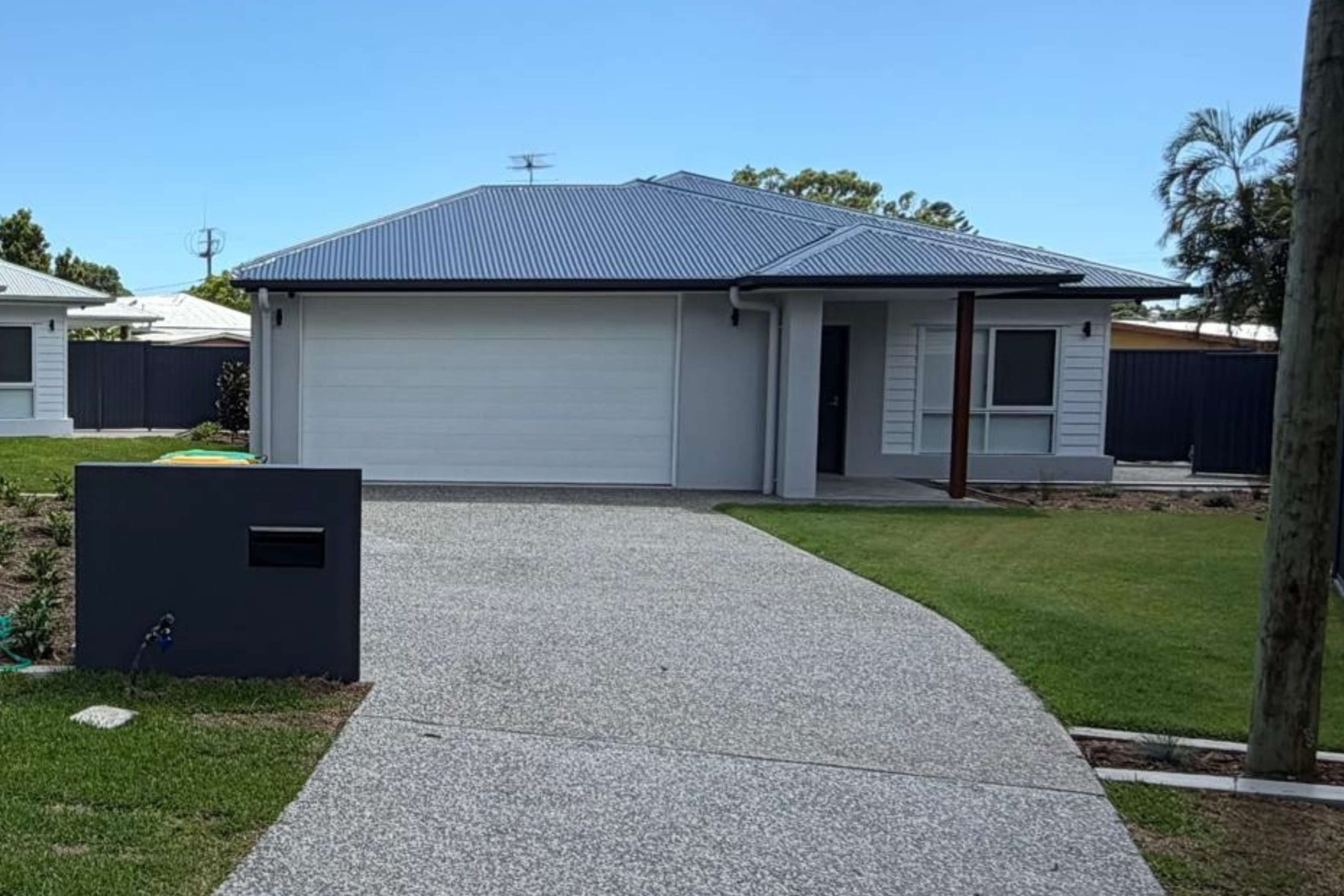 2 of 2 Dual Designer HPS Homes — Home image 3