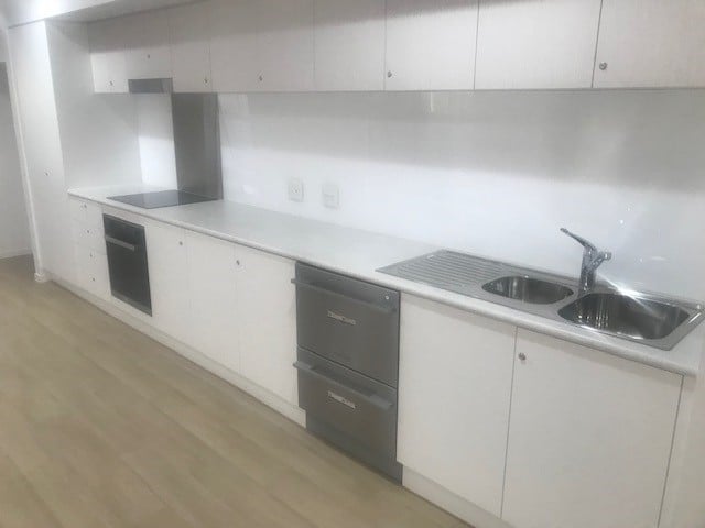 Robust Holmview 2 Bed, 3 Bath + OOA — Home image 2
