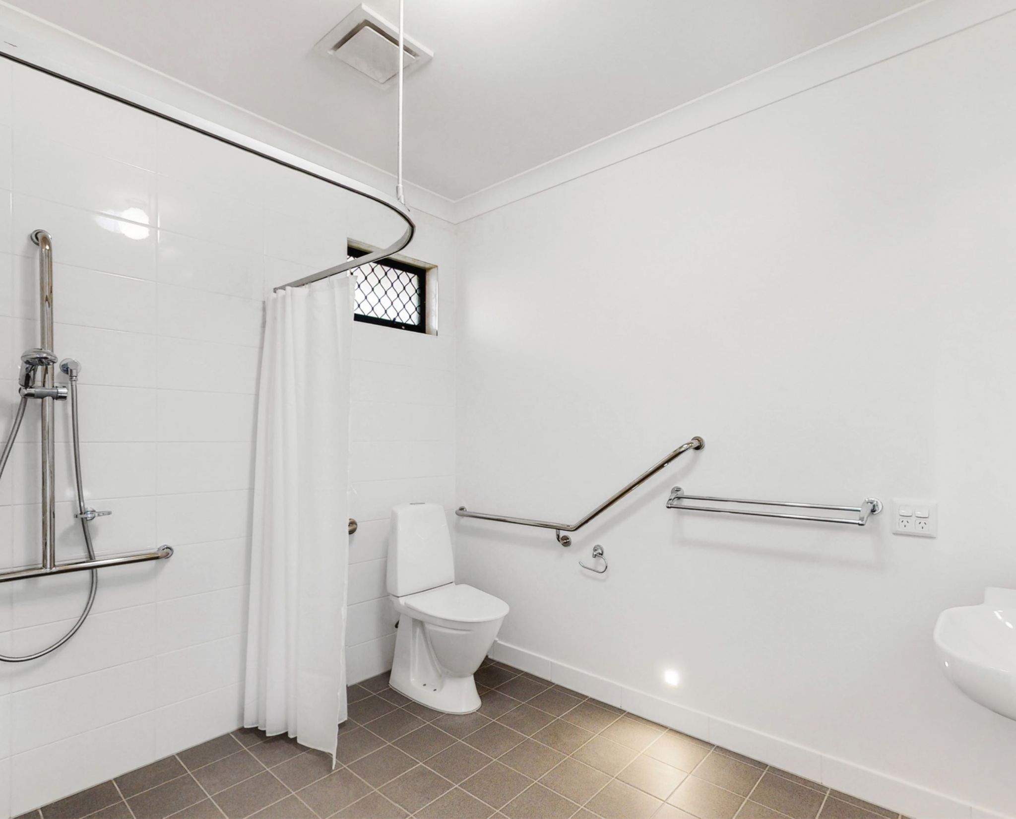 4 bed + OOA home in Hervey Bay — Home image 5