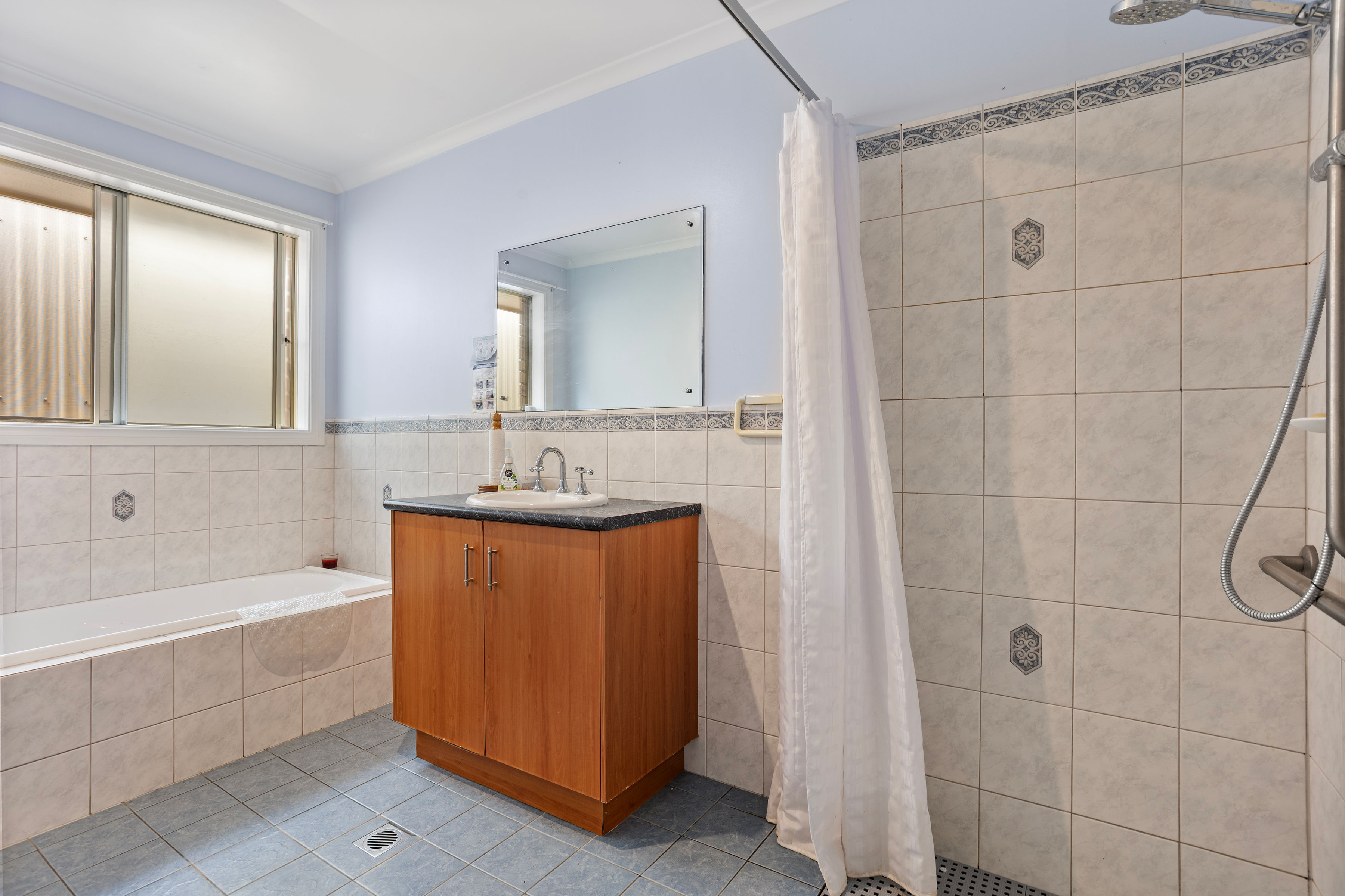 Shared SIL — Home image 10