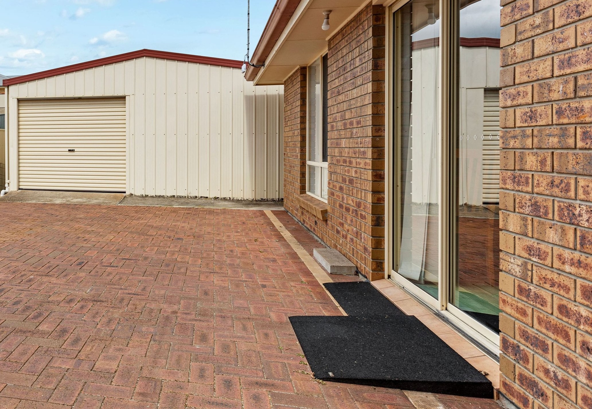 Shared SIL — Home image 12