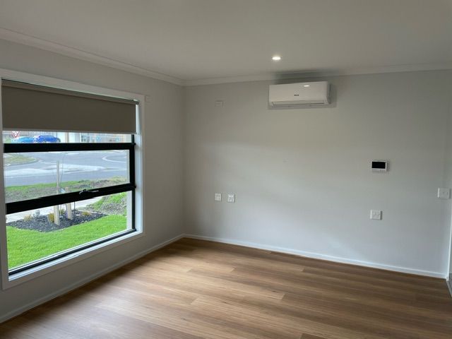 Junction Village, VIC — Home image 3