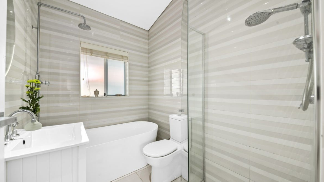 Lough Avenue, Guildford, NSW 2161 — Home image 7