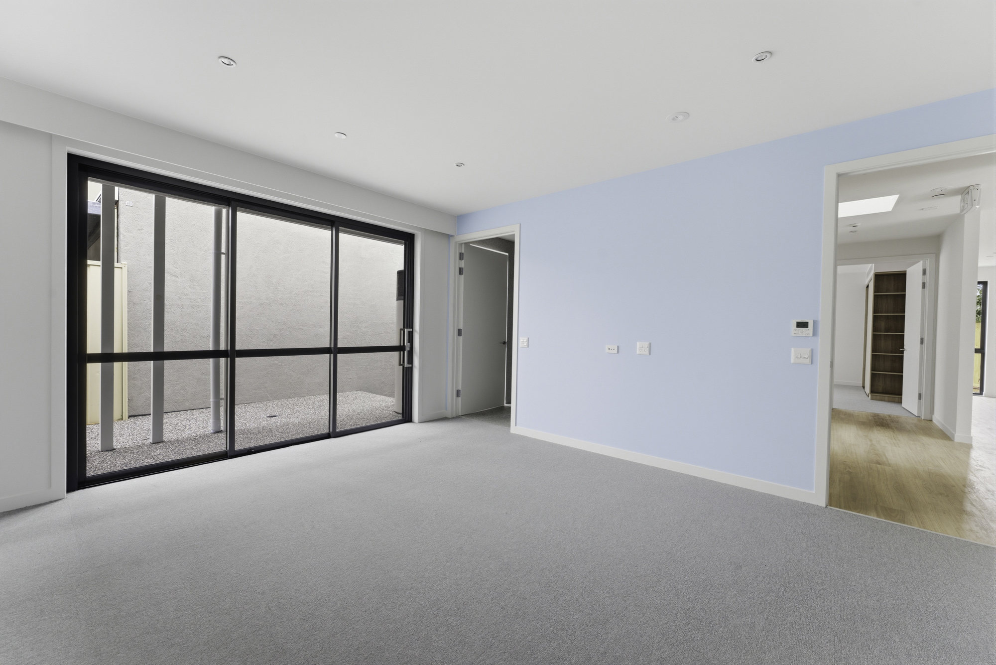 Reservoir — Home image 6