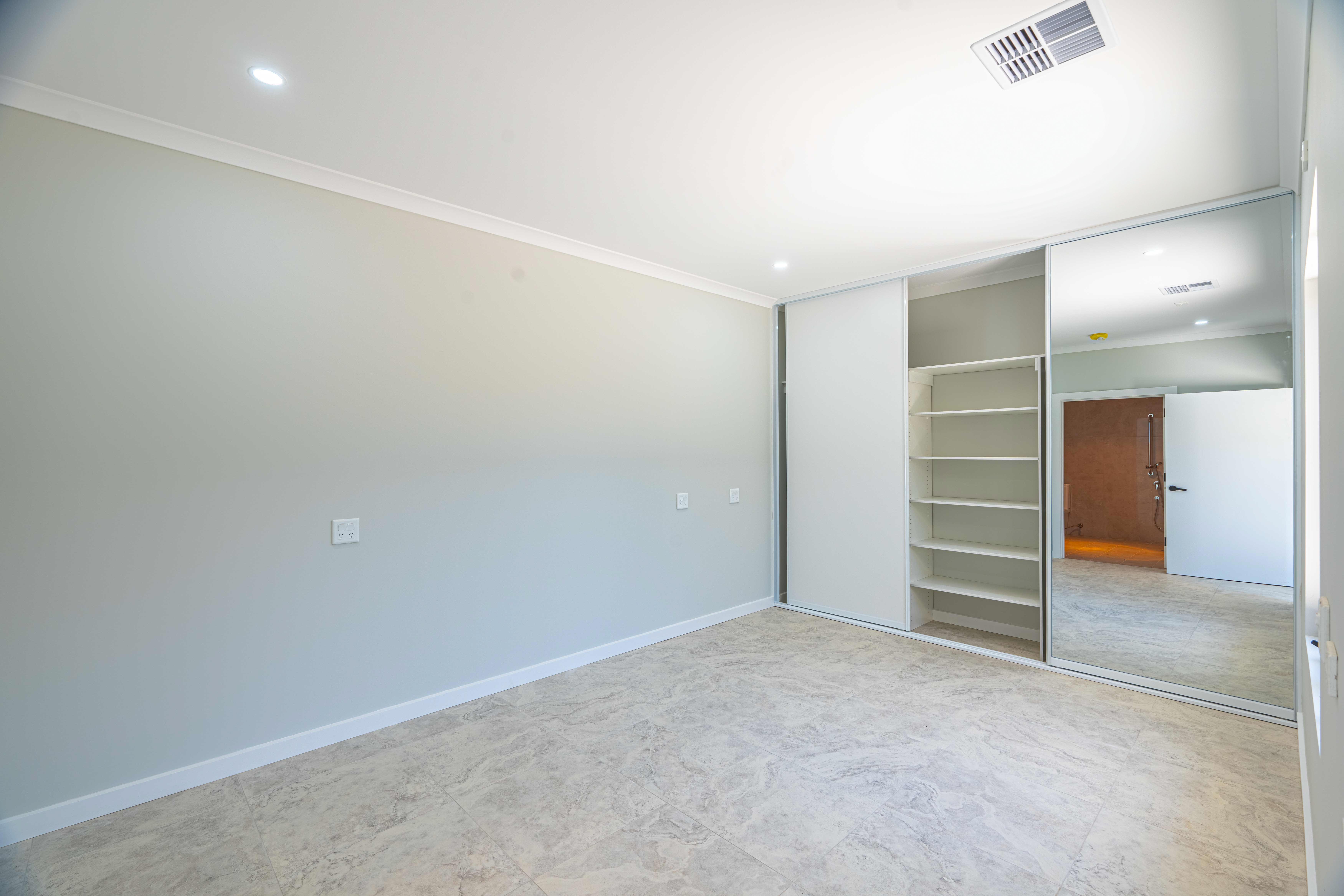 Brand New 2 Bedroom+ OOA HPS house - Morphett Vale — Home image 4
