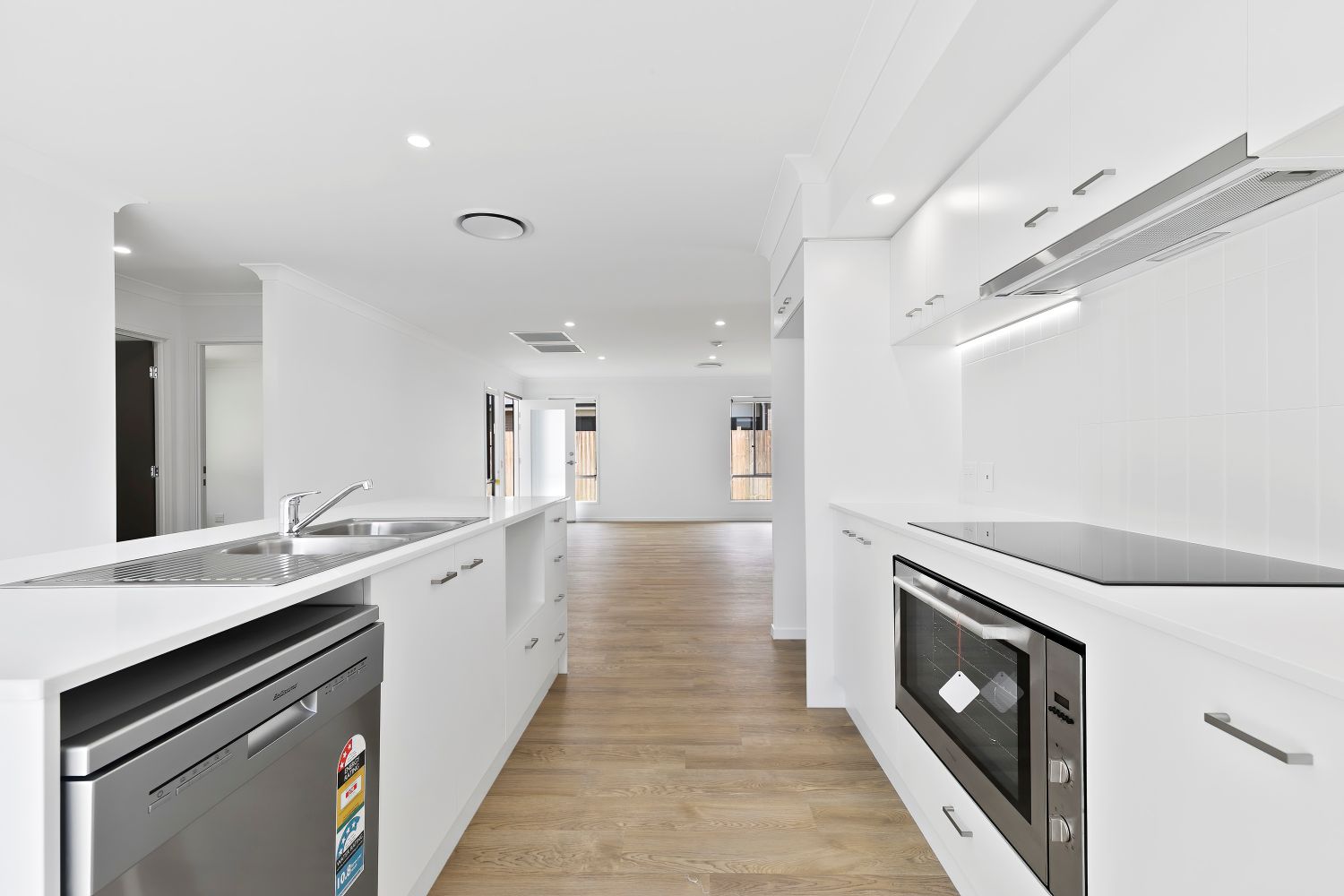 TORQUAY, HERVEY BAY QLD – IMPROVED LIVEABILITY HOUSE — Home image 14