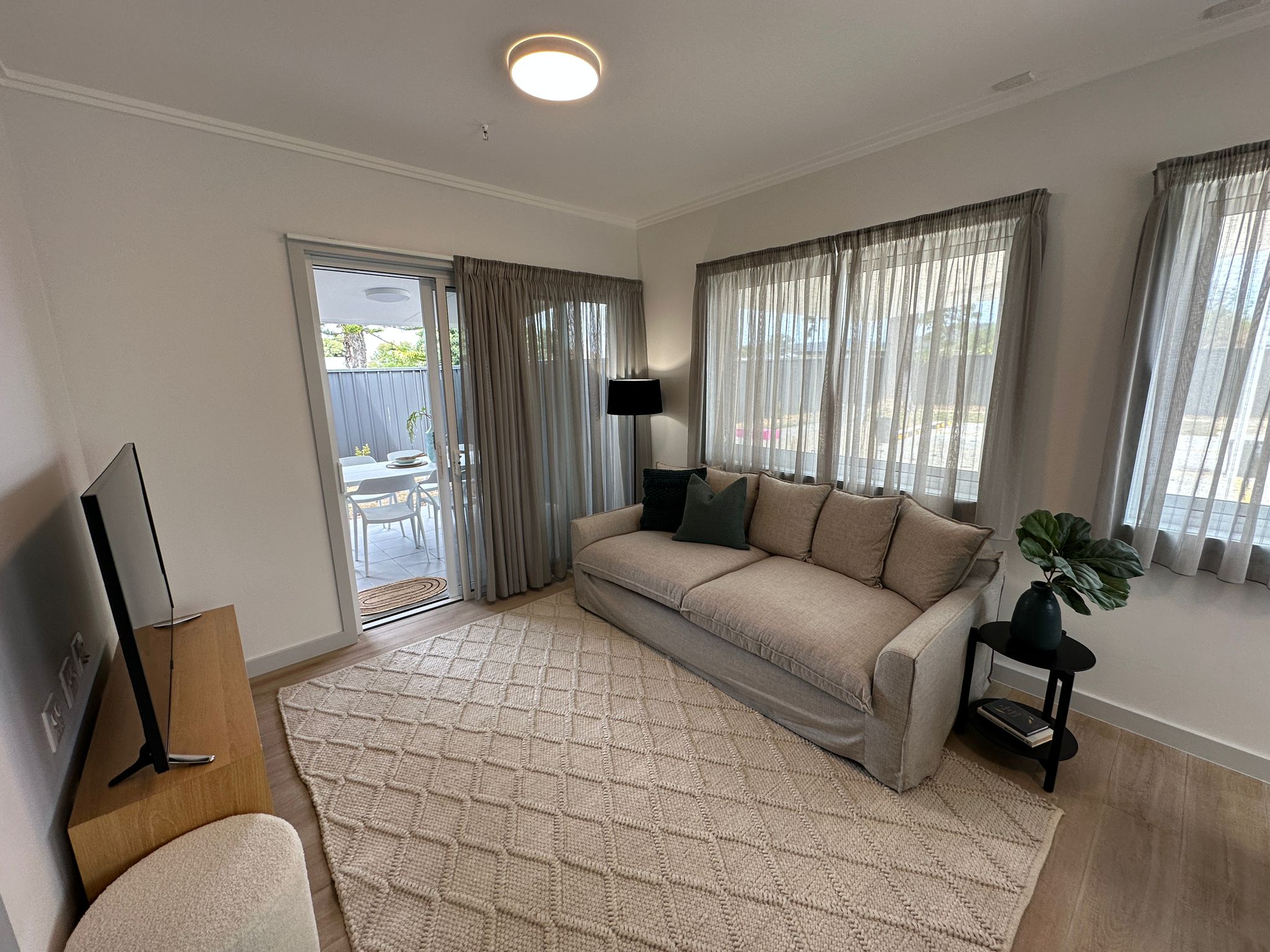 Brand New 1-Bedroom and 2-Bedroom HPS Apartments, Lavington/Albury — Home image 6