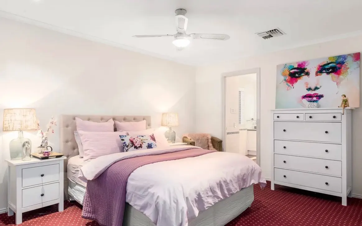 Large, Spacious and Comfortable SIL in Wantirna South — Home image 2