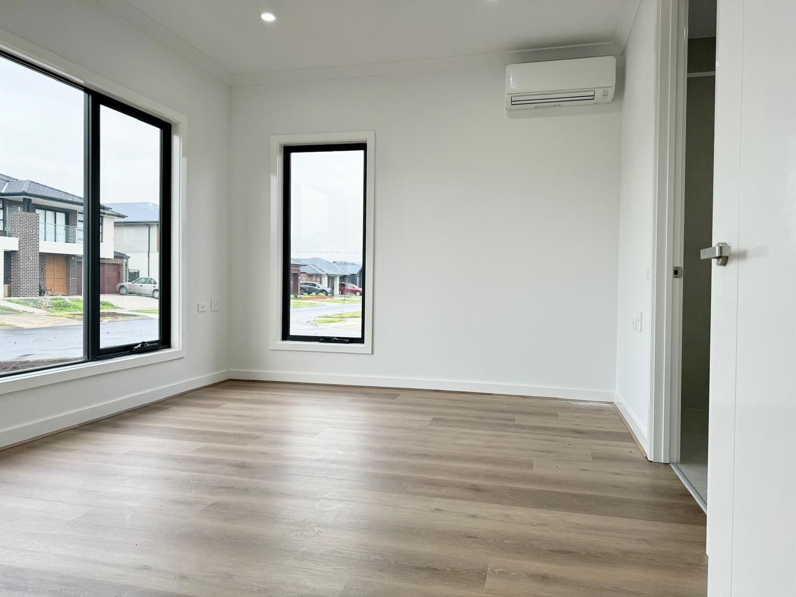 📍 Truganina, VIC 🛌 3 🛀 3 🚘 2 High Physical SDA property 3 Vacancies — Home image 5