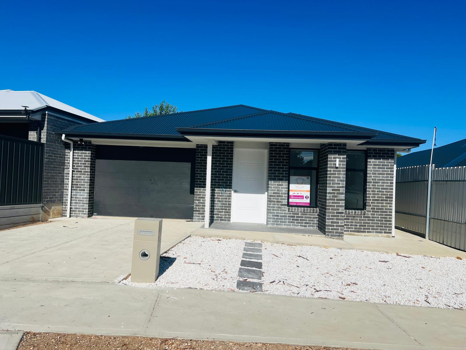 SDA CHRISTIES BEACH — Home image 23