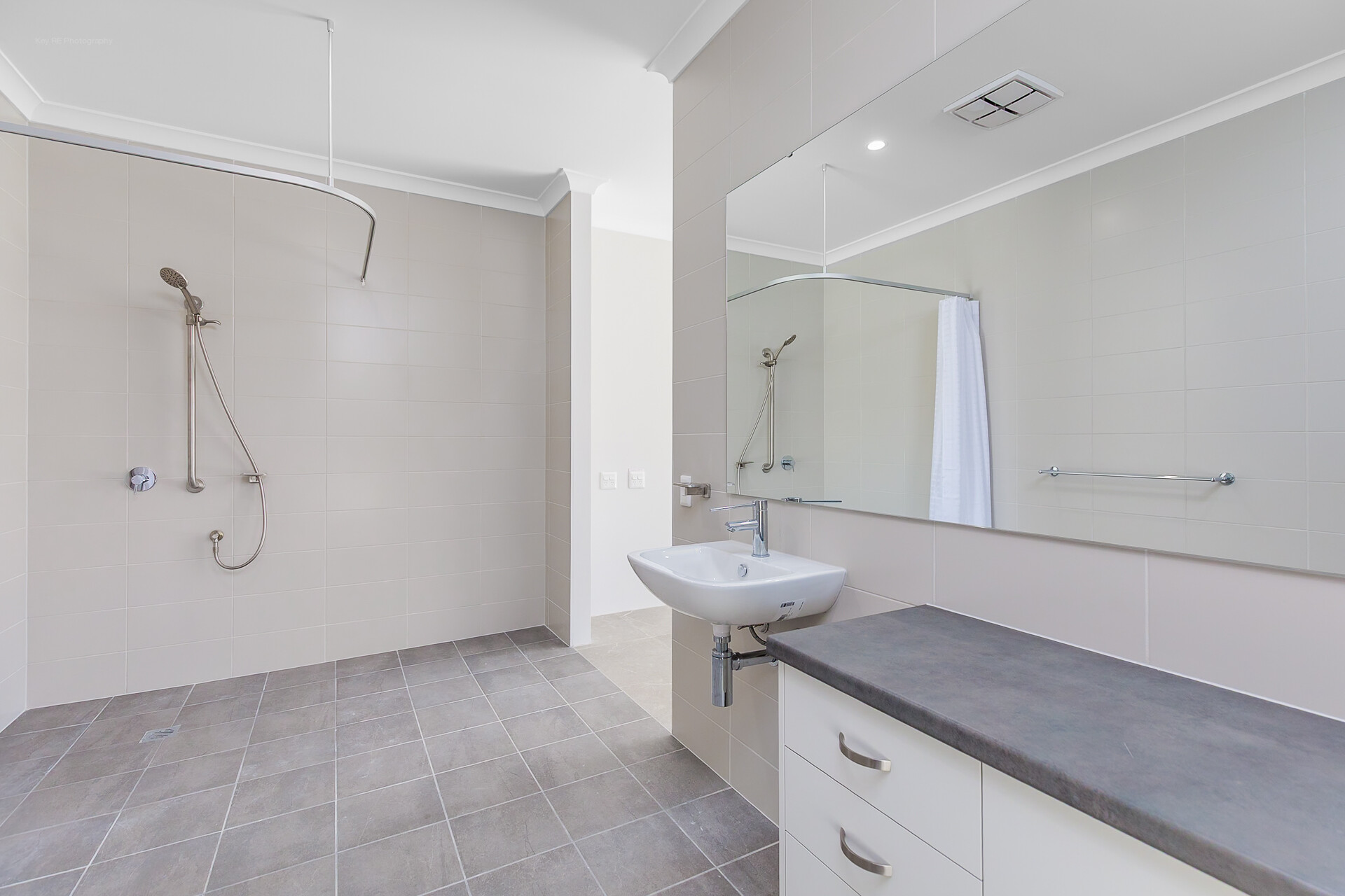 Your New Home in Hilbert: Space, Support & Suburban Charm — Home image 14