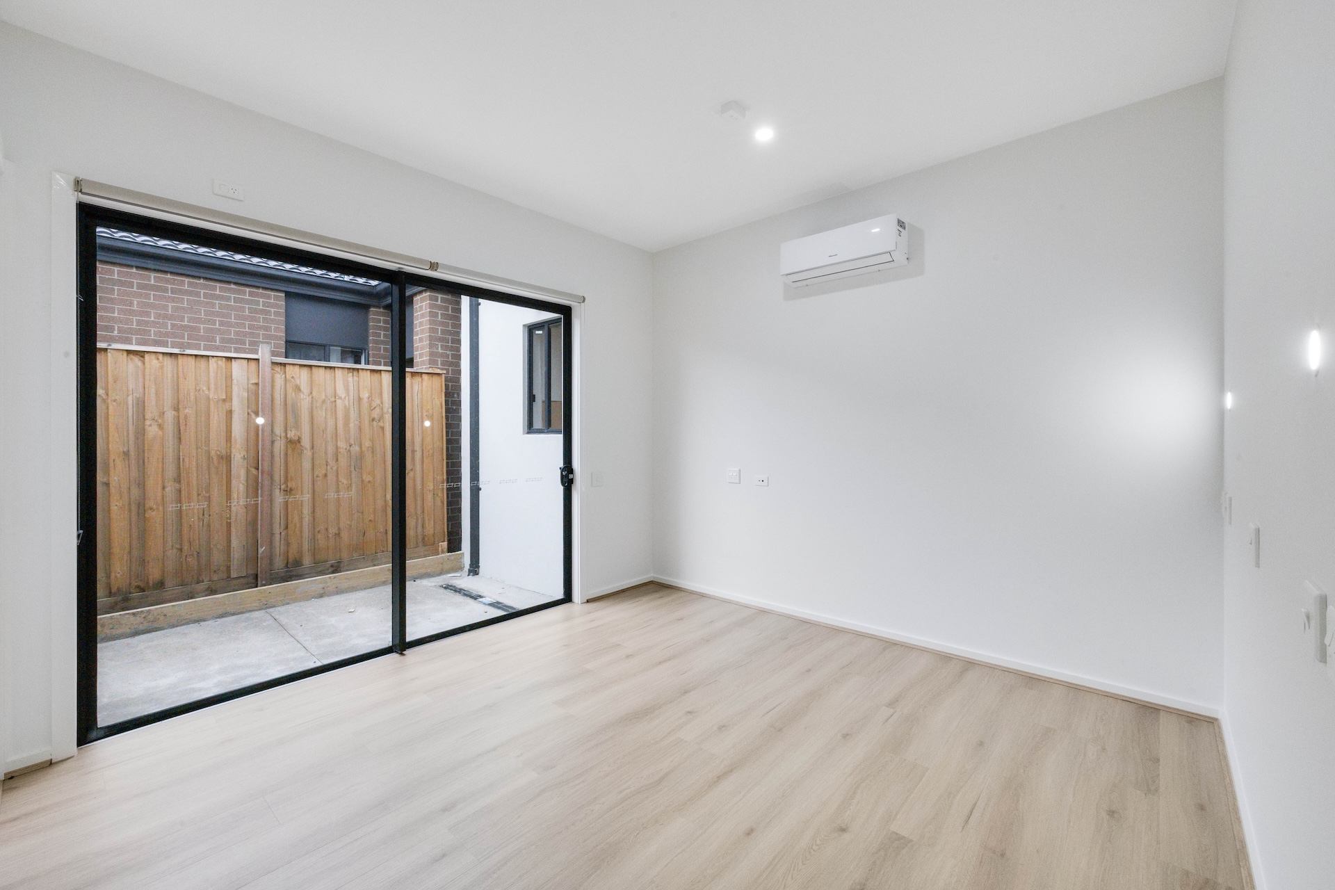 2+OOA Robust House in Wollert - Rare 3m Ceilings & 1300mm Wider Doors — Home image 4