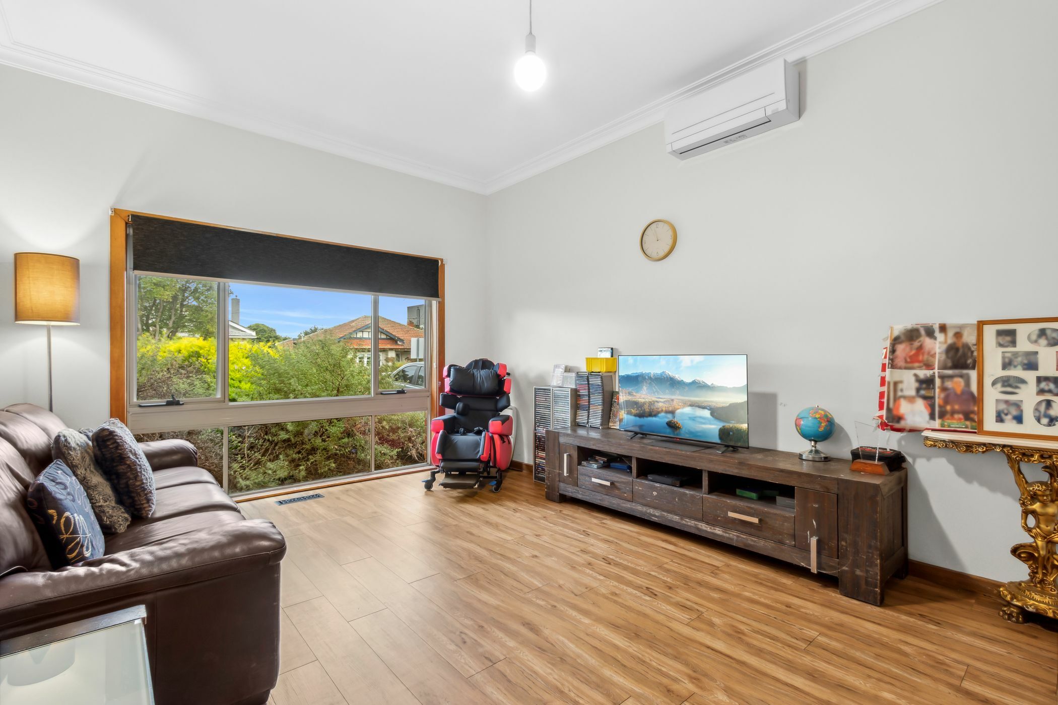 Spacious, accessible home only ten minutes from Brighton Beach. — Home image 8