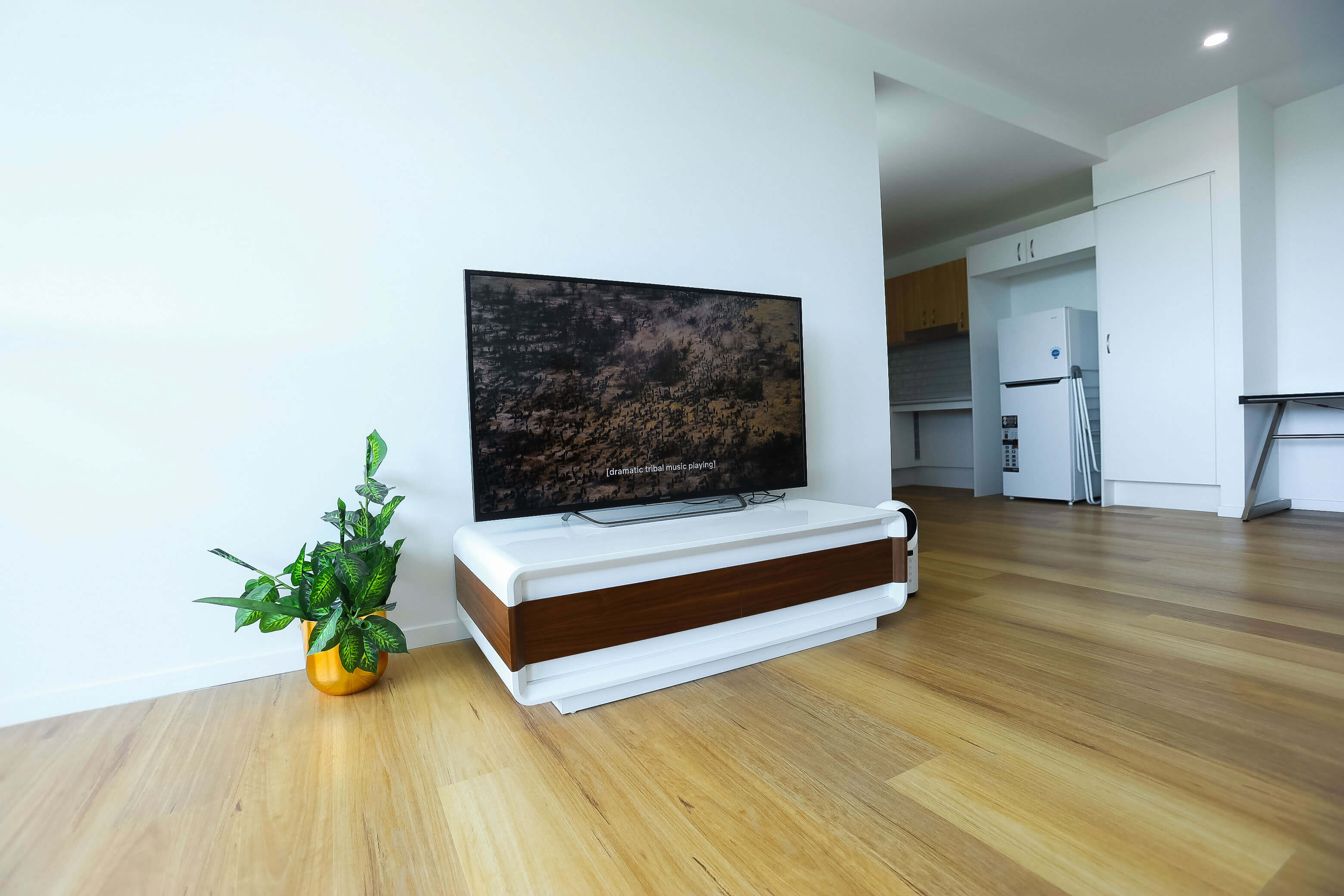 Brand New 3 Bedroom SDA Luxury Apartment in Mount Gravatt.  Available Now!!! — Home image 3
