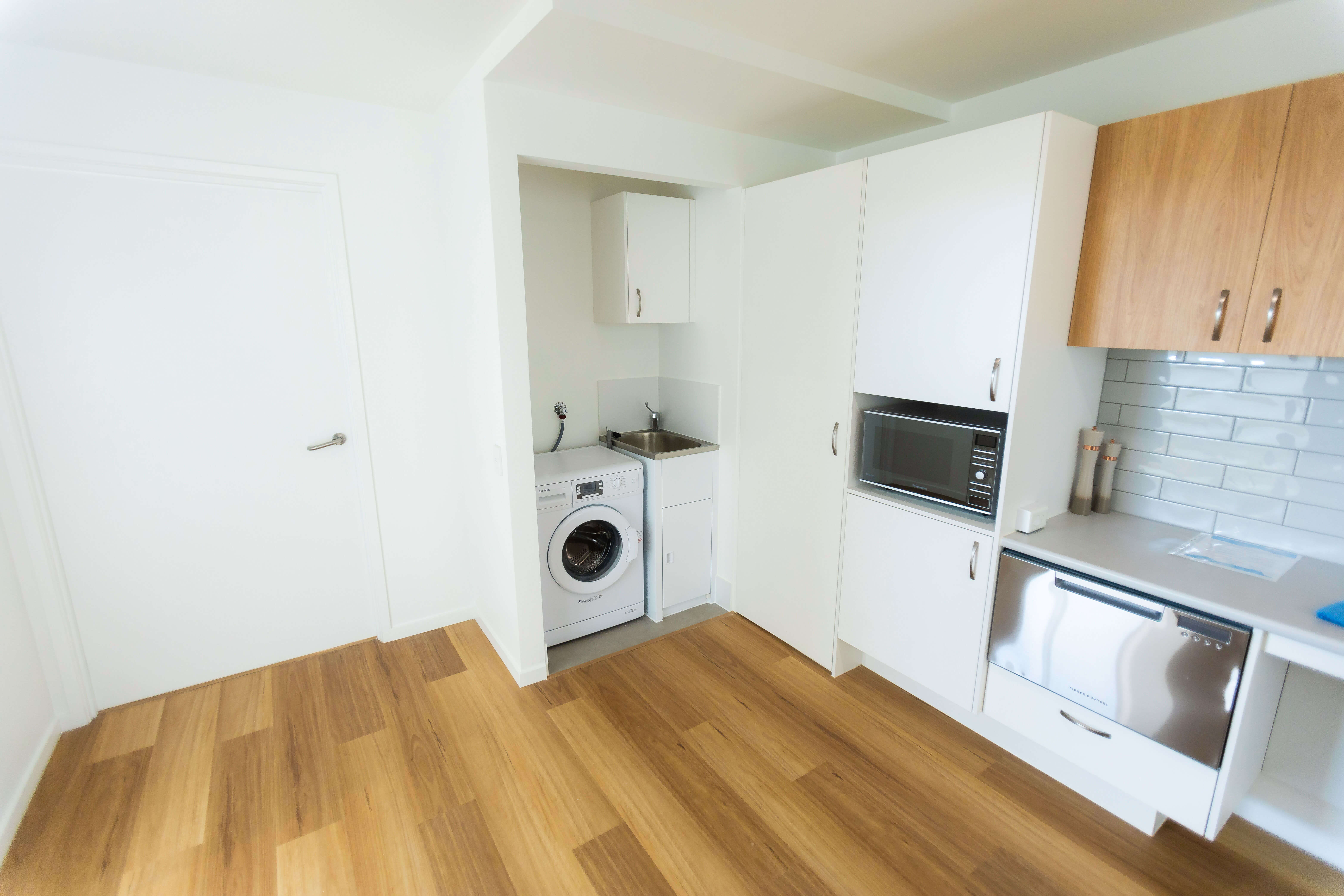 Brand New 3 Bedroom SDA Luxury Apartment in Mount Gravatt.  Available Now!!! — Home image 6