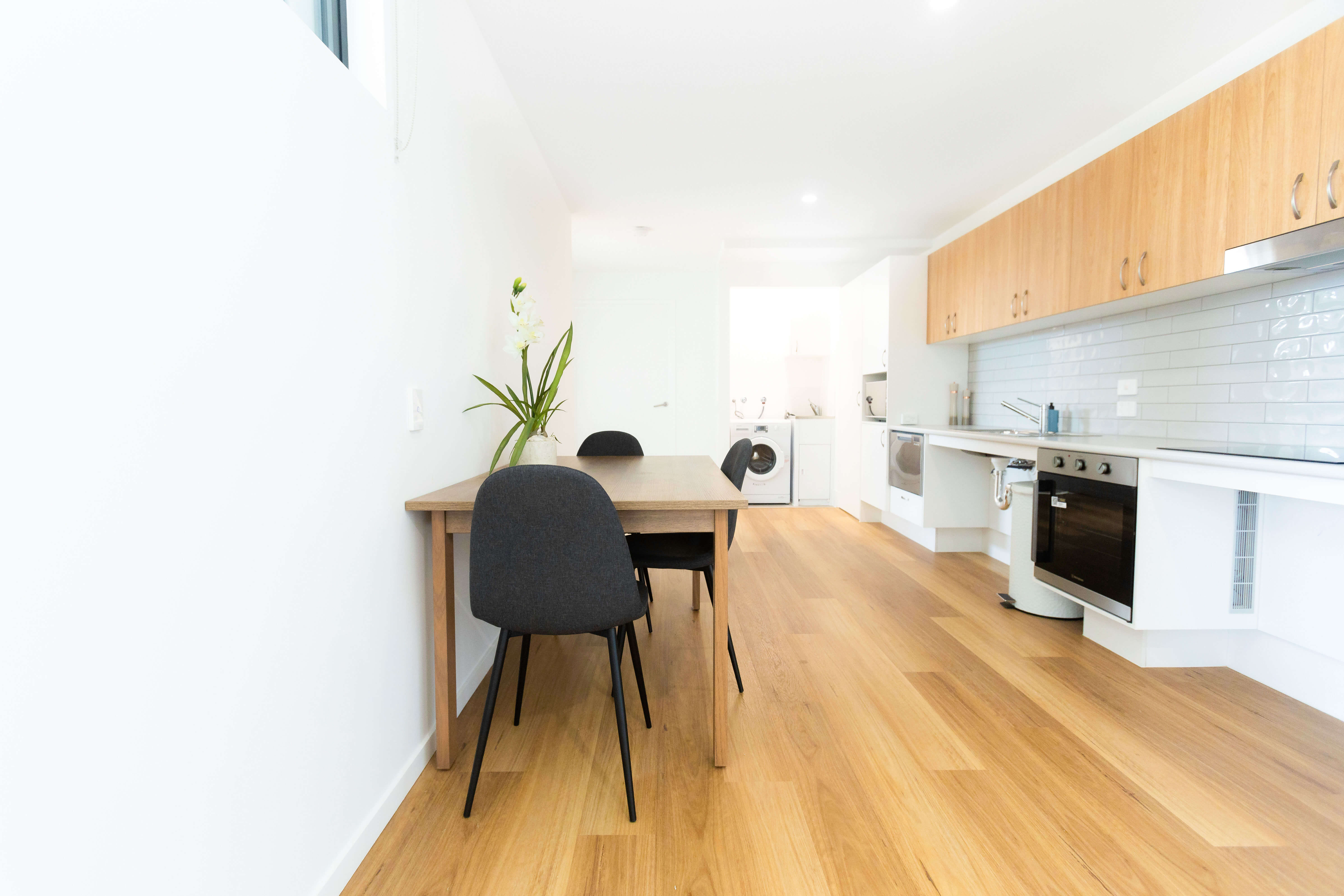 Brand New 3 Bedroom SDA Luxury Apartment in Mount Gravatt.  Available Now!!! — Home image 11