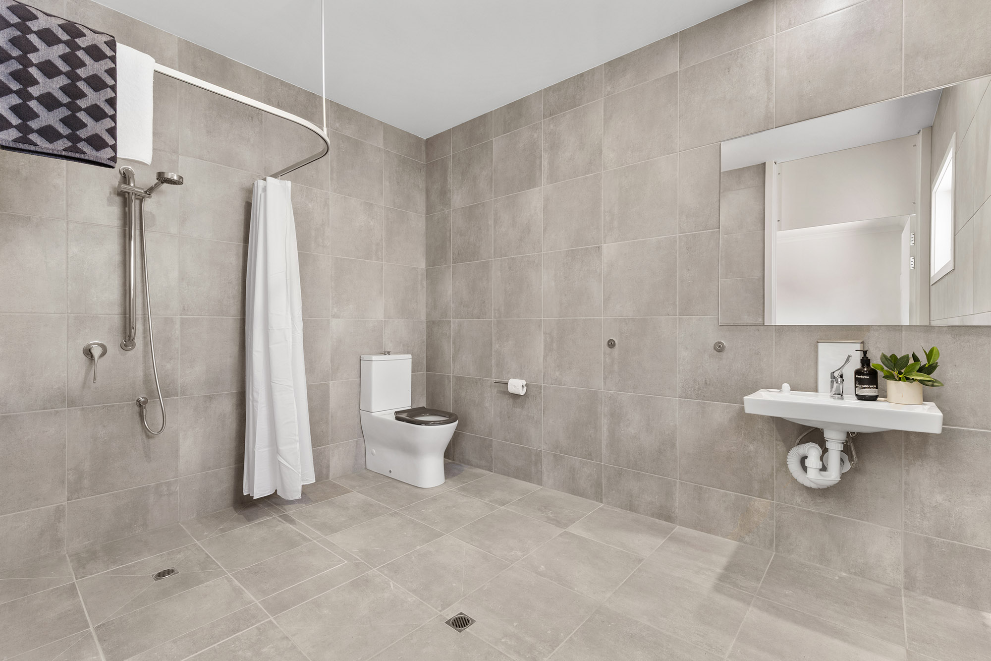 High Physical Support house minutes away from Lake Wendouree! — Home image 11
