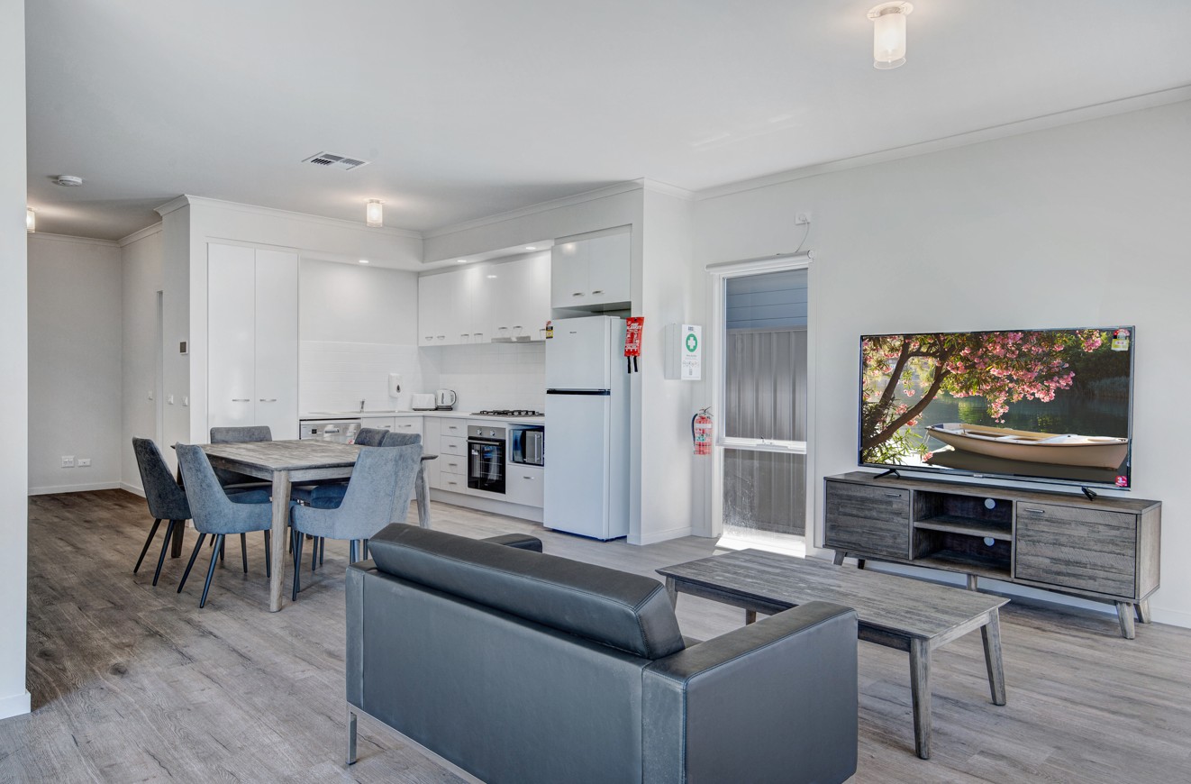 Platinum SDA Home in Thriving Evanston Community — Home image 9