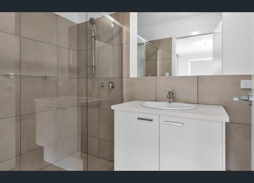 SIL/ MTA Vacancy: Newly built NDIS home in Blakeview — Home image 10
