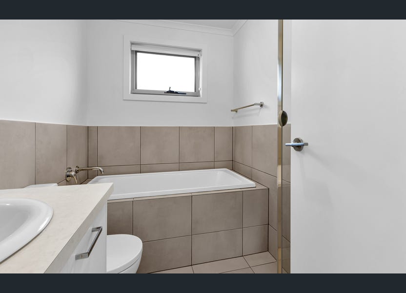 SIL/ MTA Vacancy: Newly built NDIS home in Blakeview — Home image 9