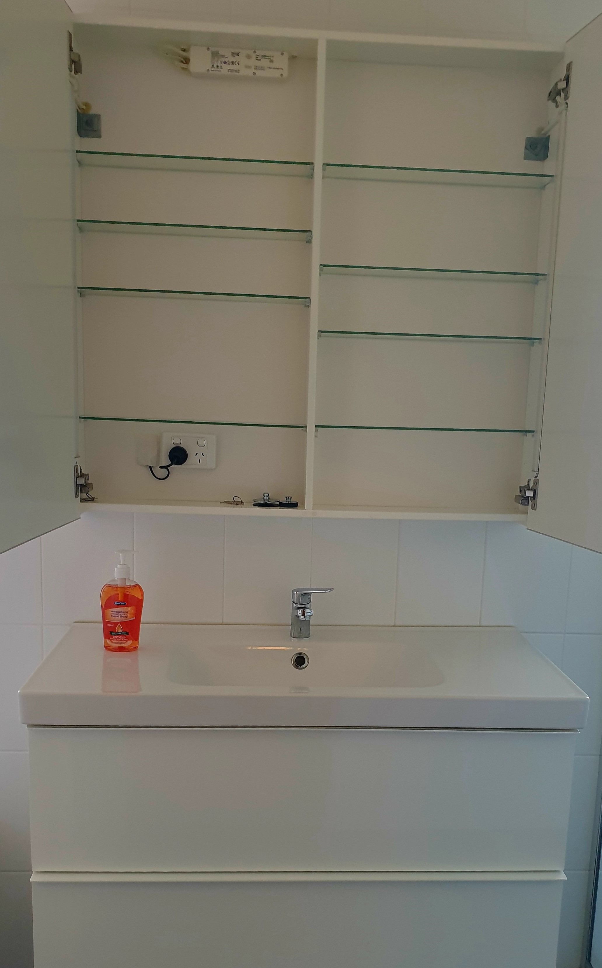 4X2 Spacious fully furnished Unit in Wilson,WA — Home image 12