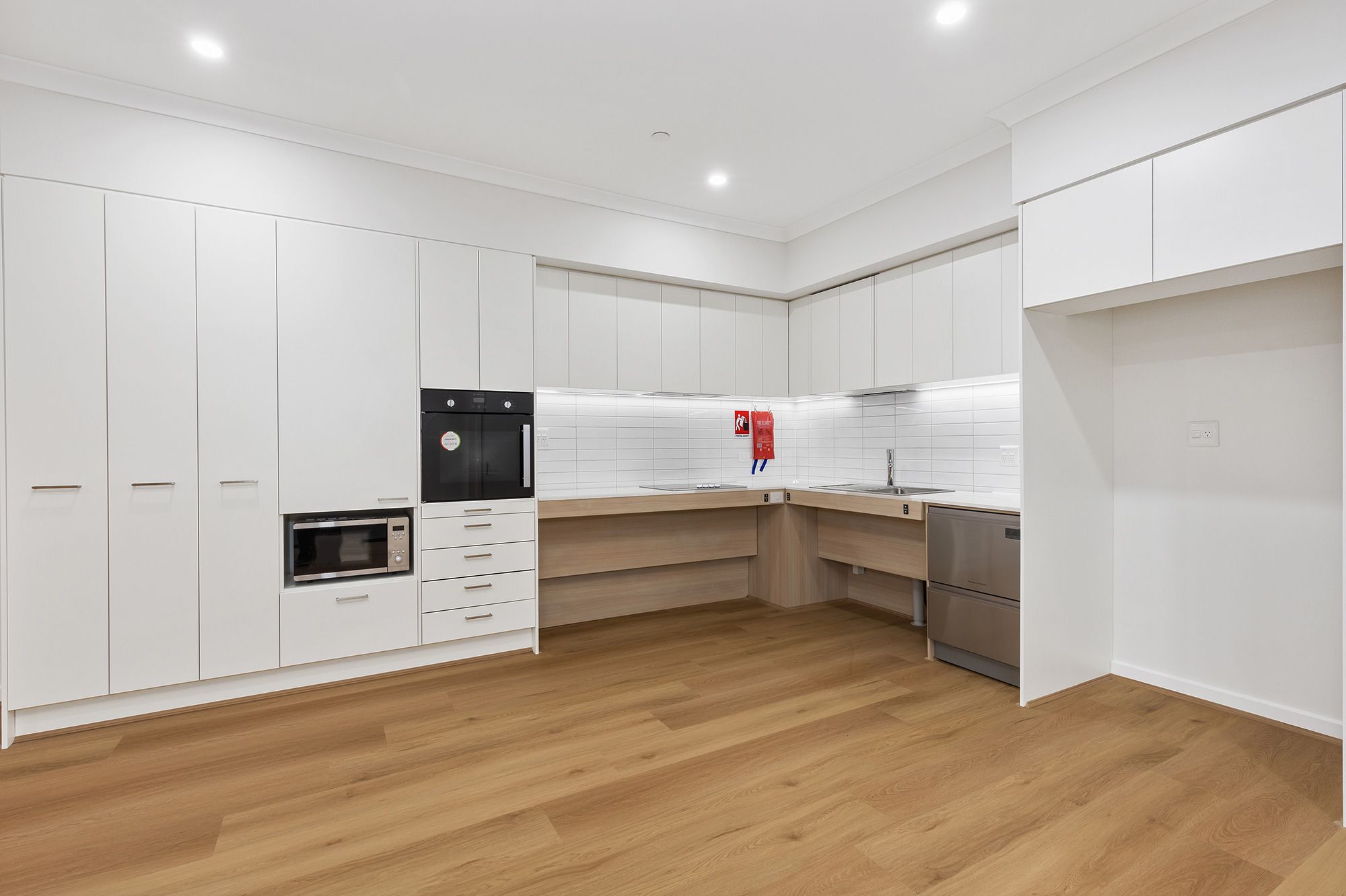 Modern High Physical Support House With Urban Flair In Broadmeadows — Home image 4