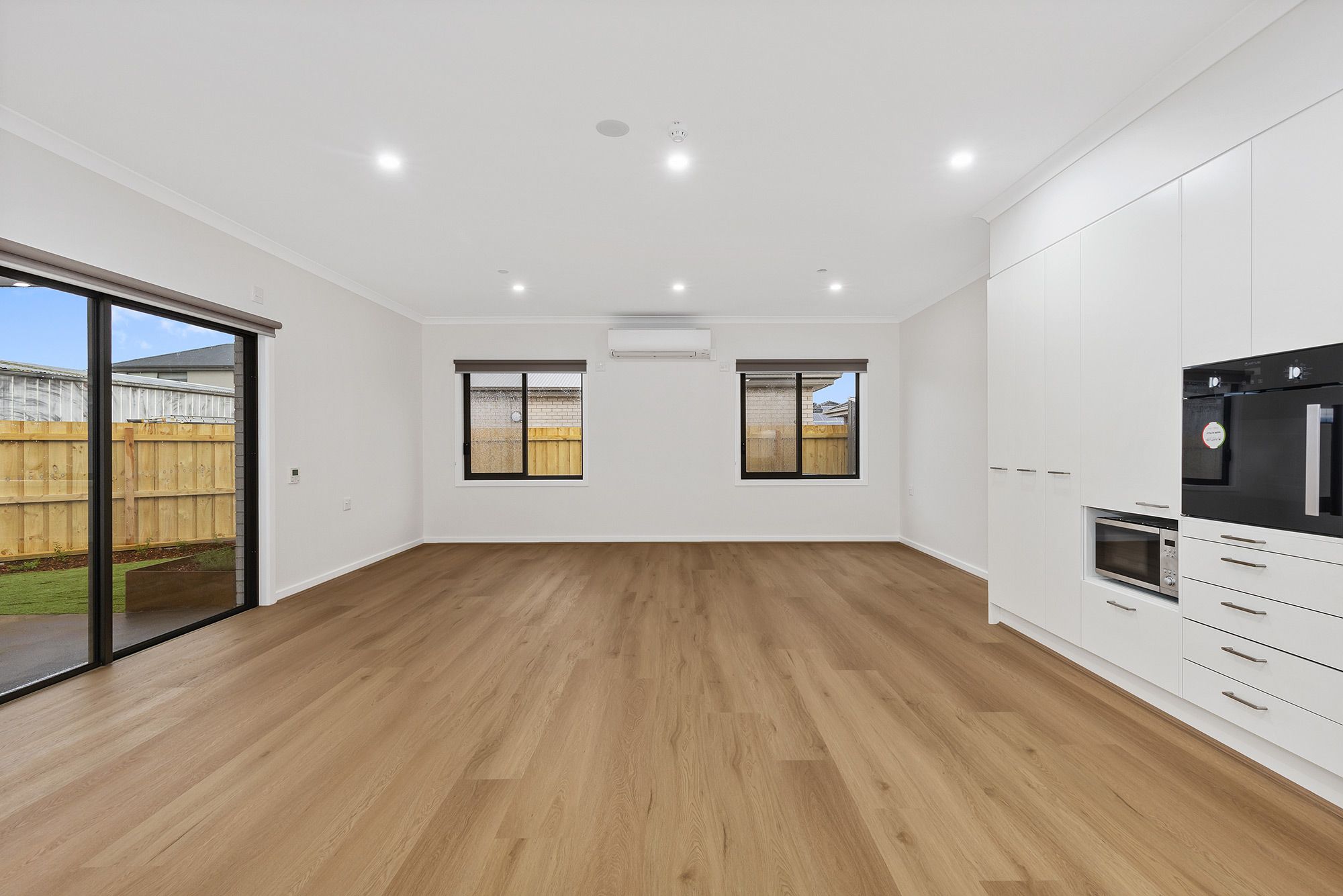 Modern High Physical Support House With Urban Flair In Broadmeadows — Home image 8