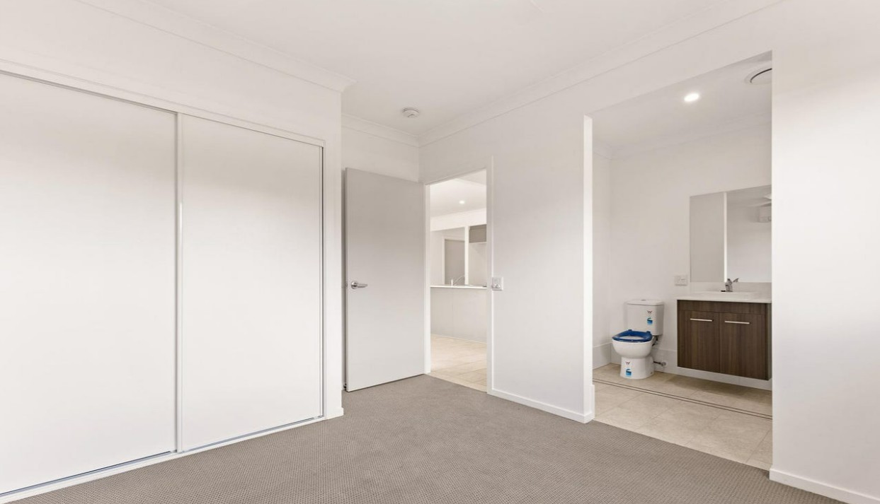 SDA IL 2 Bedroom no OOA House Woodgate, Qld  205 — Home image 8