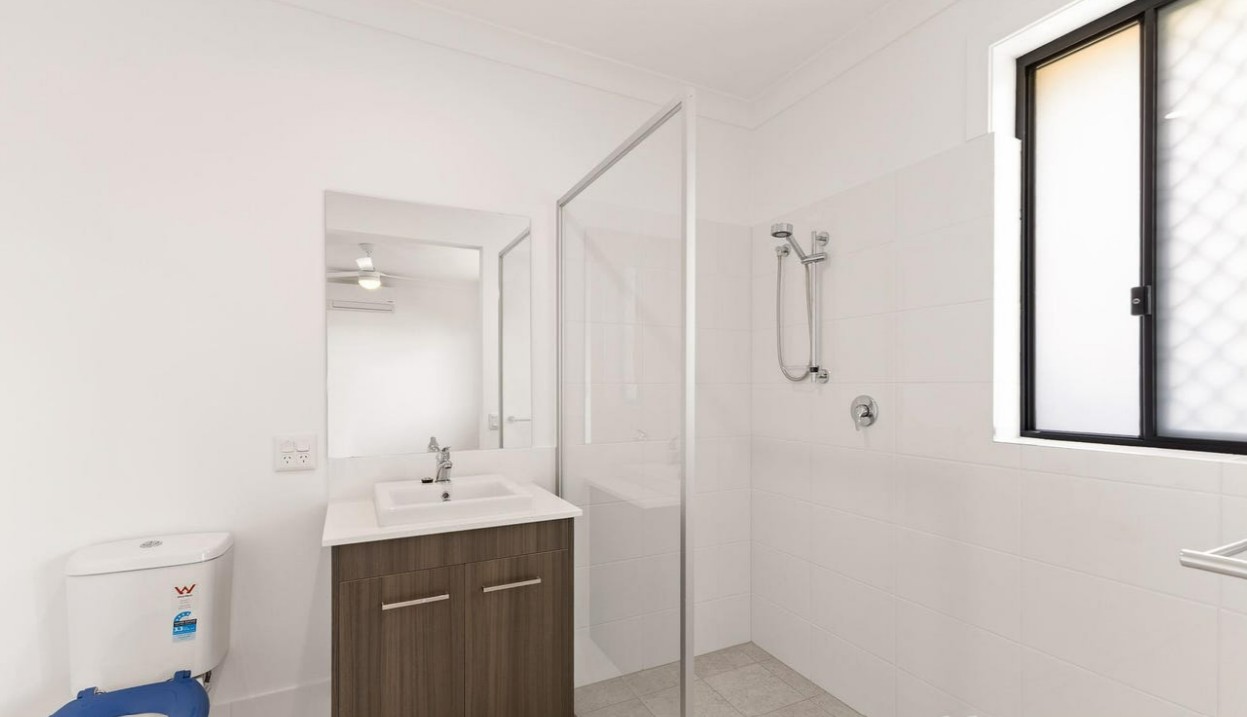 SDA IL 2 Bedroom no OOA House Woodgate, Qld  205 — Home image 9