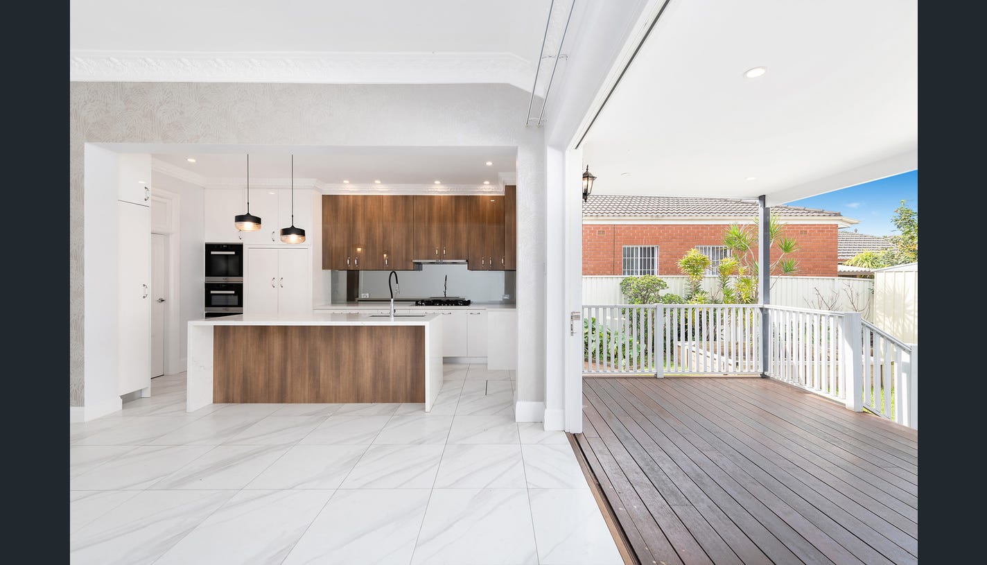 Charming Five Bedroom SIL Home In Burwood! — Home image 5