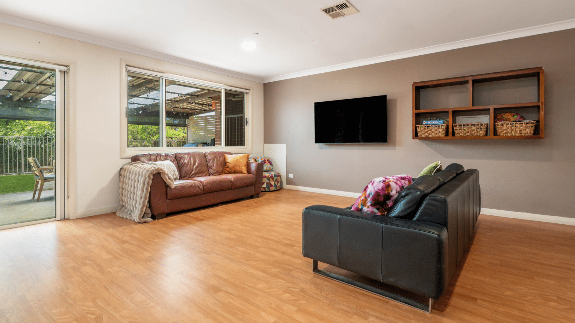 Beacon Hill - modern, shared 5-bedroom home — Home image 9