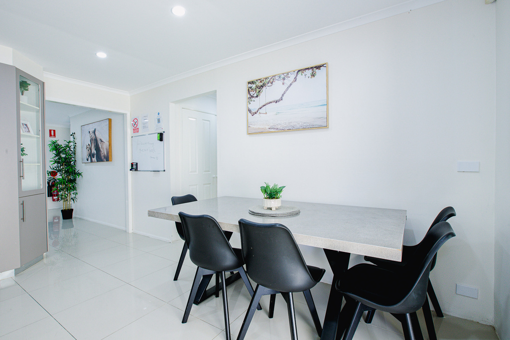 Serenity Sanctuary: Premier 3-Bedroom Accessible Retreat — Home image 3