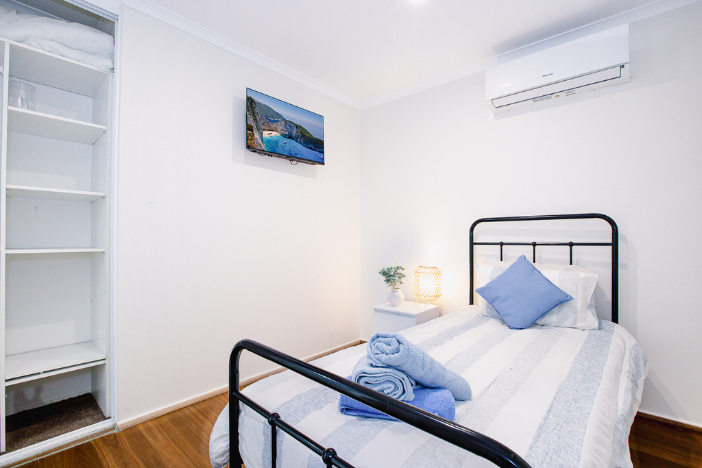 Serenity Sanctuary: Premier 3-Bedroom Accessible Retreat — Home image 19