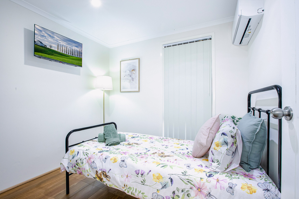 Serenity Sanctuary: Premier 3-Bedroom Accessible Retreat — Home image 30