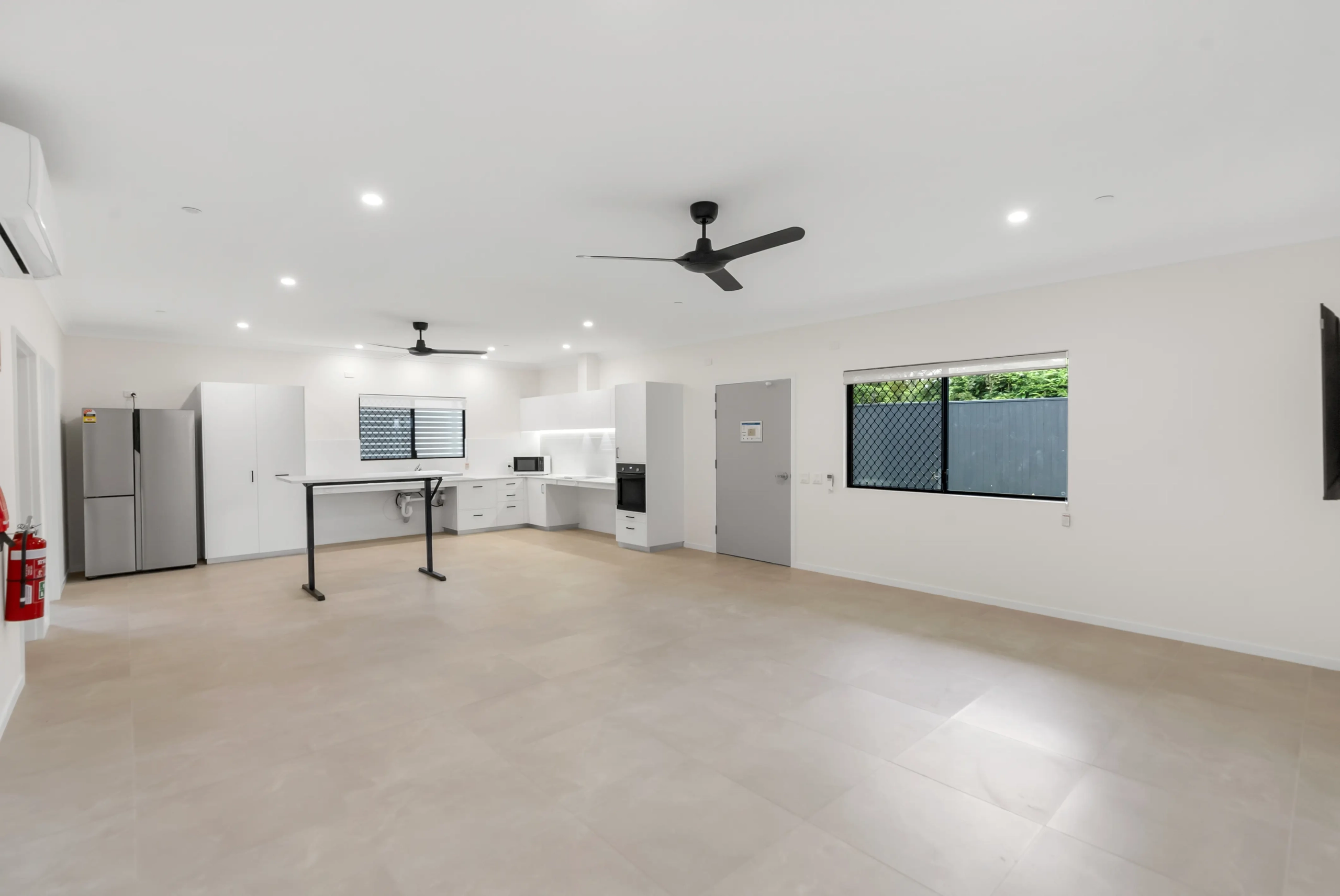 House and Villa in Whitfield — Home image 9