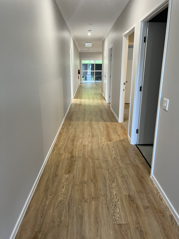 Loganholme 3 Bed, 4 Bath + OOA + additional breakout/living room — Home image 3