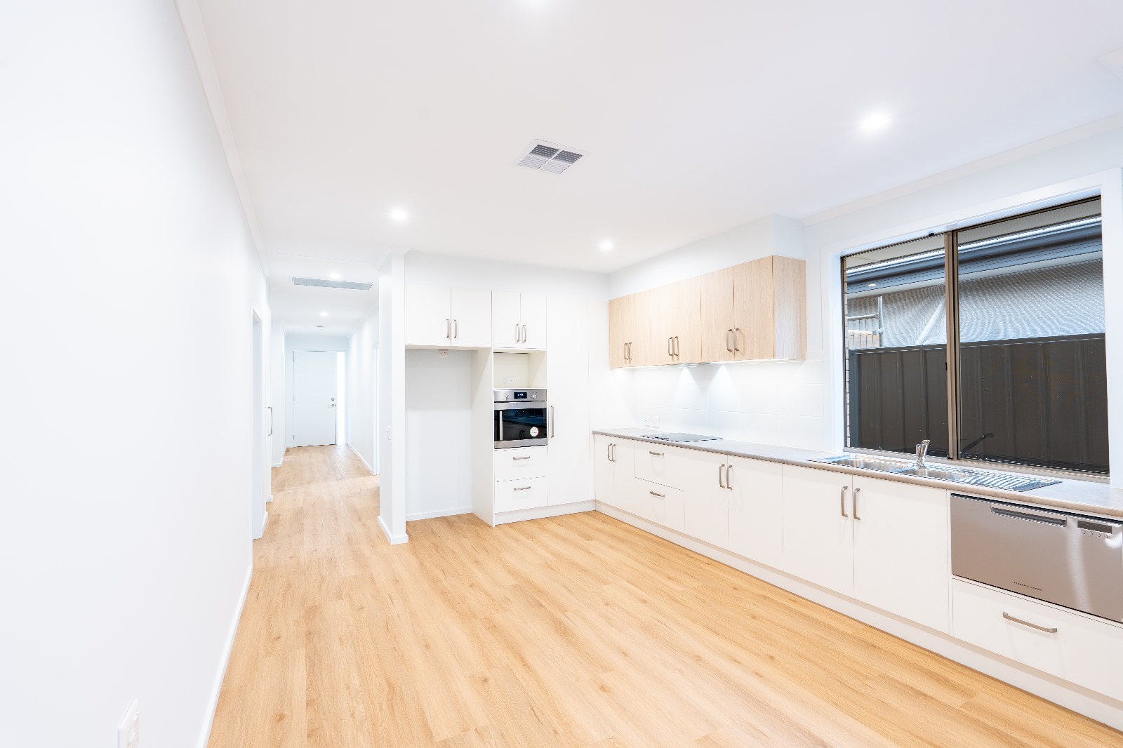 New 2 Bedroom ROBUST /Accessible House – Ready for Occupancy — Home image 8