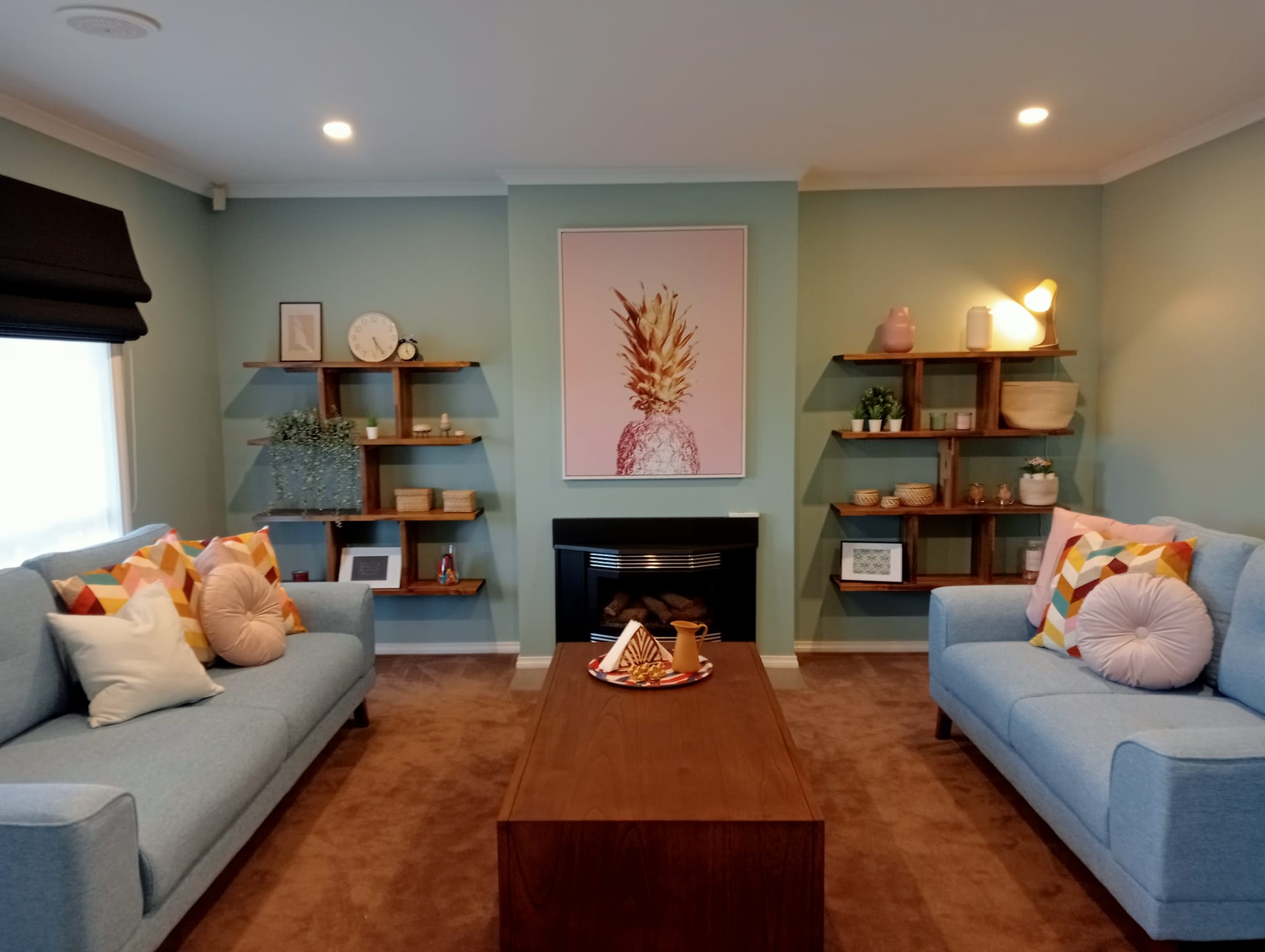 SIL property in Corio with open plan and outdoor undercover entertainment area — Home image 2
