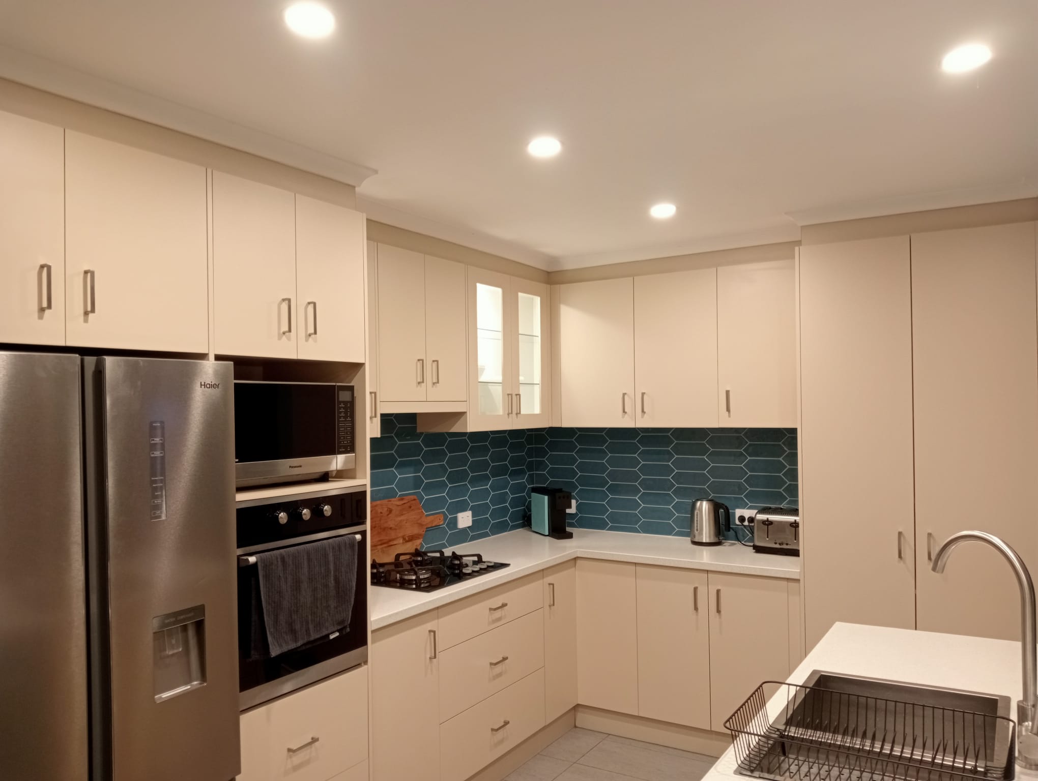 SIL property in Corio with open plan and outdoor undercover entertainment area — Home image 8