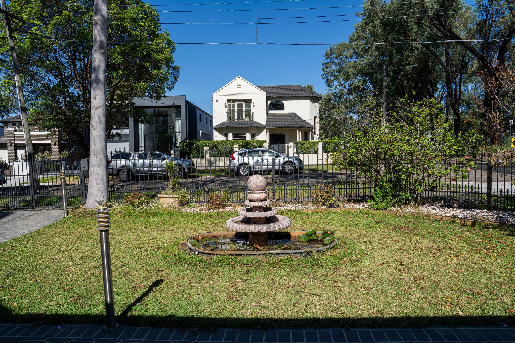 Lovely Strathfield Home - 4 Bedroom, 2 Bathroom — Home image 10