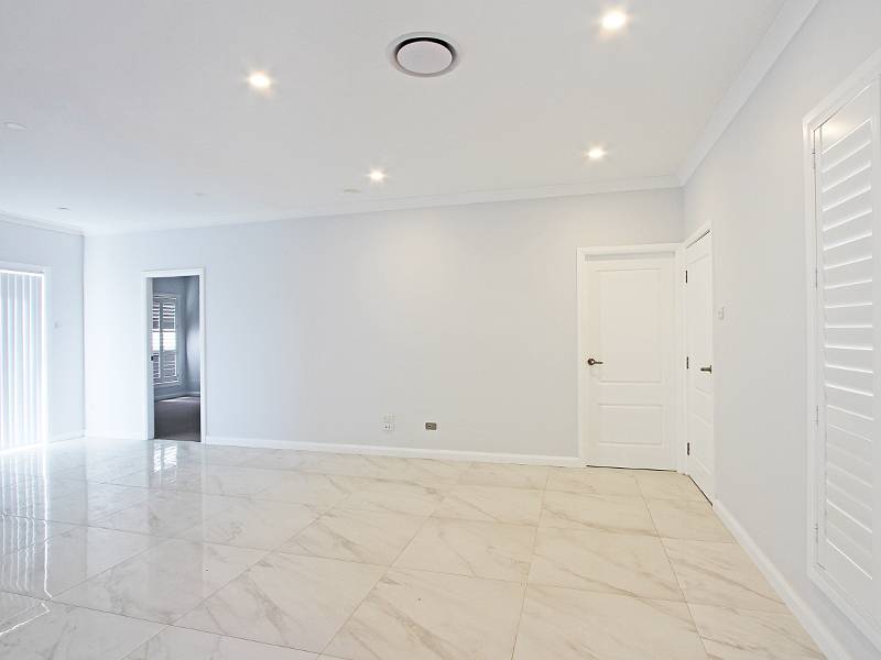 Branxton - modern home close to Hunter Expressway with gated driveway — Home image 2
