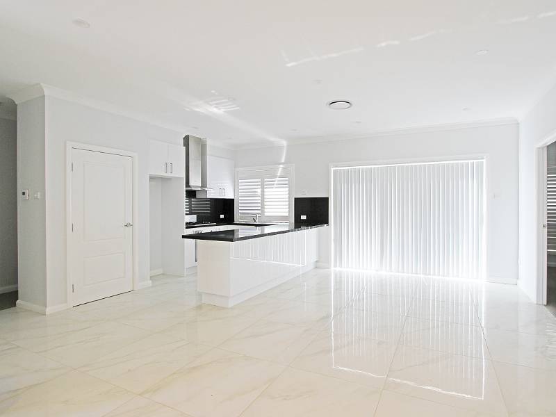 Branxton - modern home close to Hunter Expressway with gated driveway — Home image 3